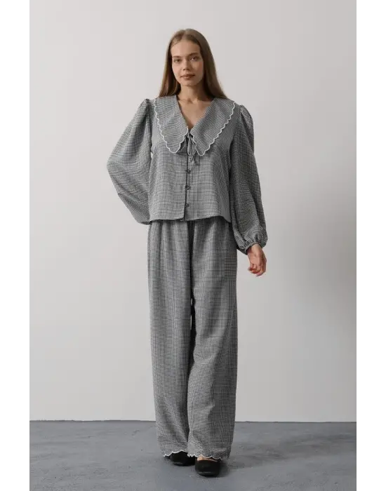 Omarı İşlemeli Bebe Yakalı Pantolon Takımı - Siyah Şıklık