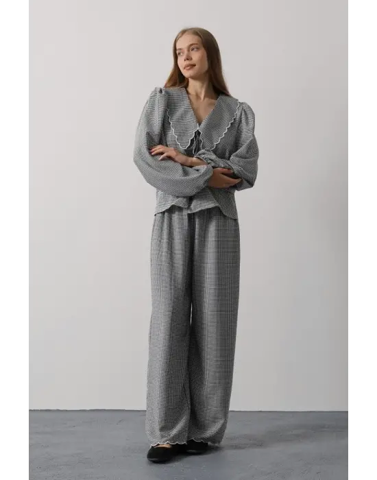 Omarı İşlemeli Bebe Yakalı Pantolon Takımı - Siyah Şıklık