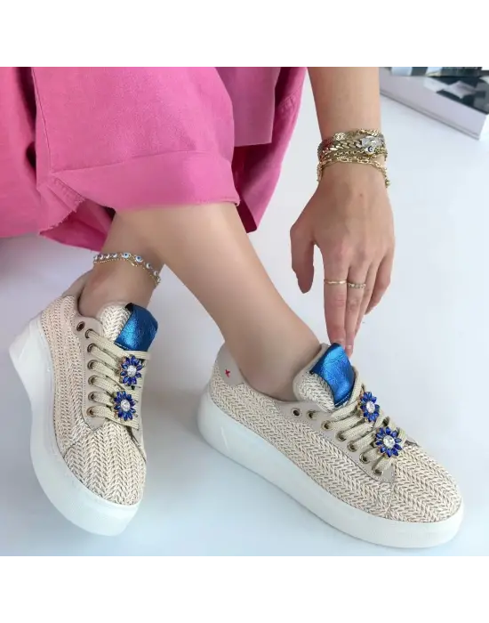 Omarı Hafif ve Şık Hasır Dokumalı Spor Ayakkabı