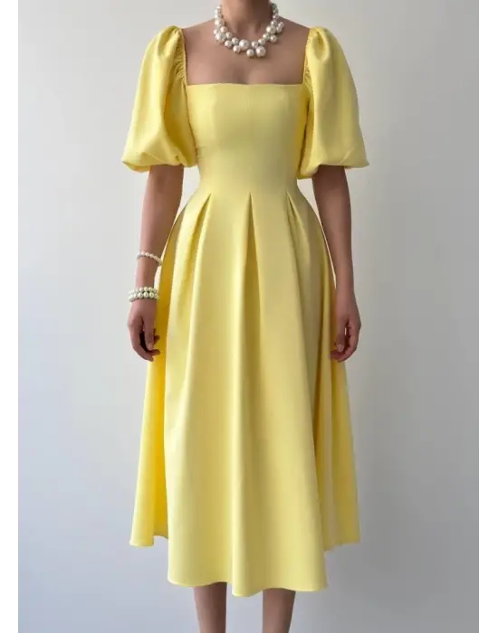 Omarı Zarif Siyah Dantel Detaylı Midi Boy Elbise