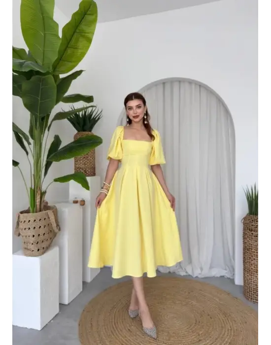 Omarı Zarif Siyah Dantel Detaylı Midi Boy Elbise