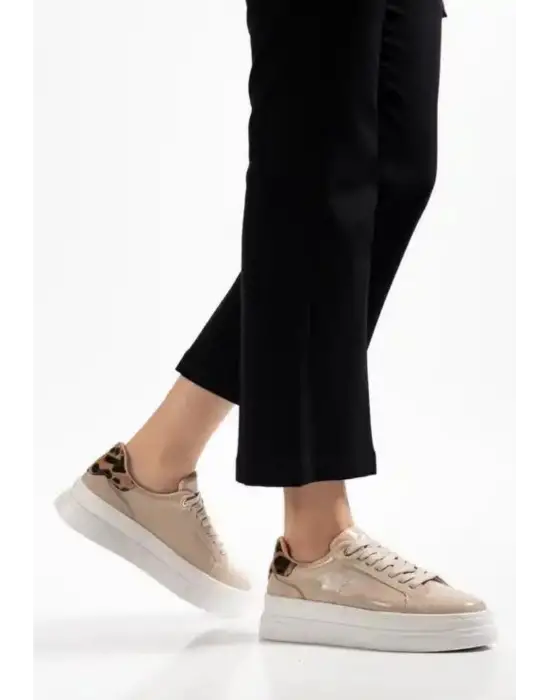 Jetan Bej Rugan Bağcıklı Spor Ayakkabı