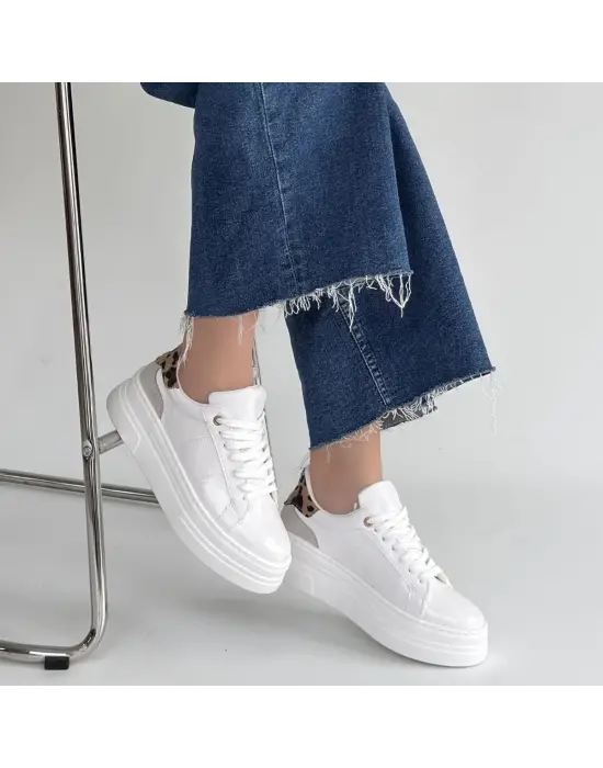 Jetan Beyaz Rugan Bağcıklı Spor Ayakkabı