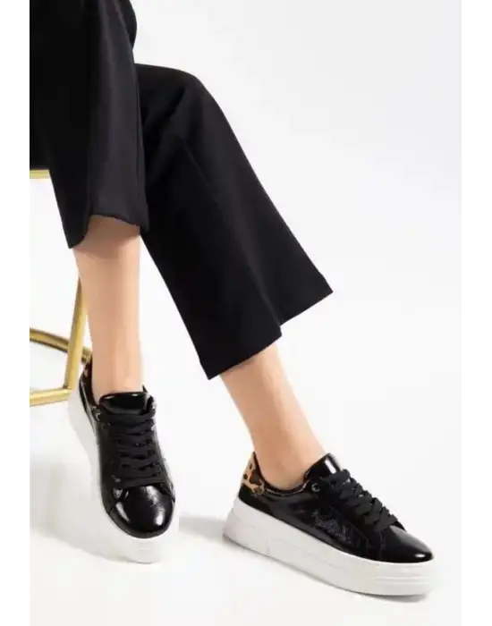 Jetan Siyah Rugan Bağcıklı Spor Ayakkabı