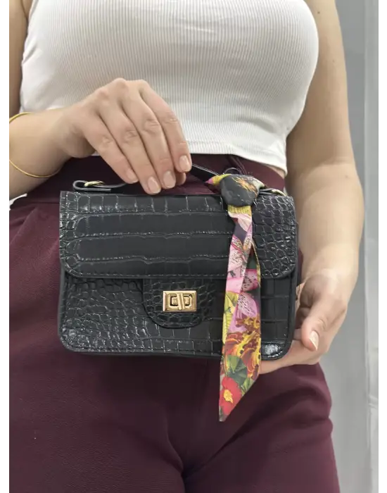 Omarı Şık Siyah Cilt Çanta