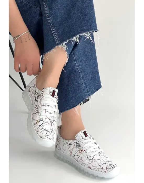 Jiten Beyaz Desenli Deri Bağcıklı Spor Ayakkabı