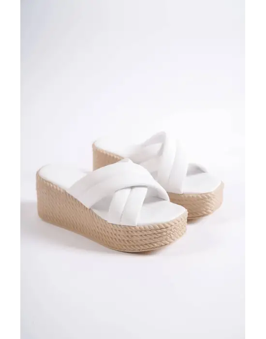 Modern Dolgu Topuklu Bayan Terlik