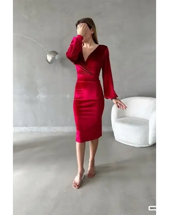 Omarı Kadife Kruvaze Yaka Balon Kol Midi Elbise