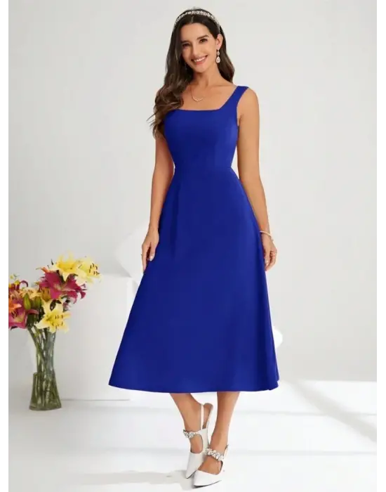 Omarı Kare Yakalı Midi Krep Elbise