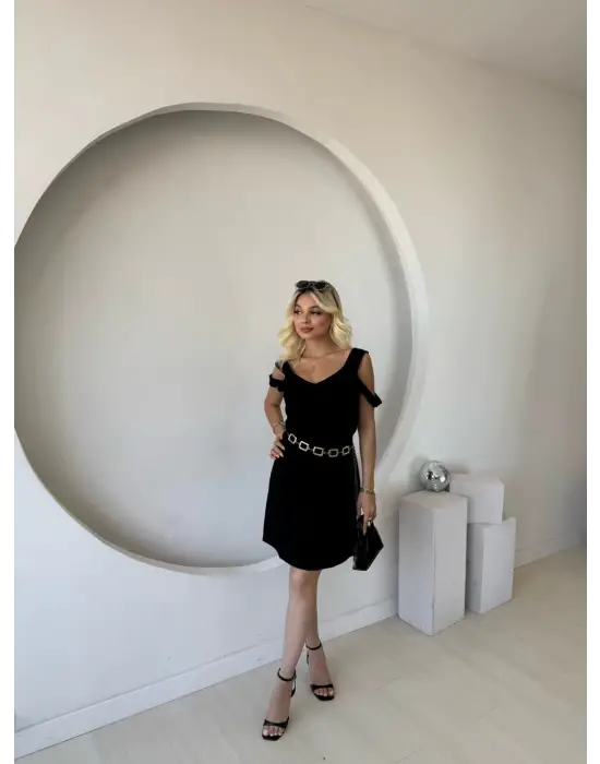 Omarı Fark Yaratan Askılı Modal Elbise