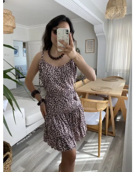 Kadın Askılı V Yaka Beli Pileli Leopar Desen Eteği Fırfırlı Süprem Elbise