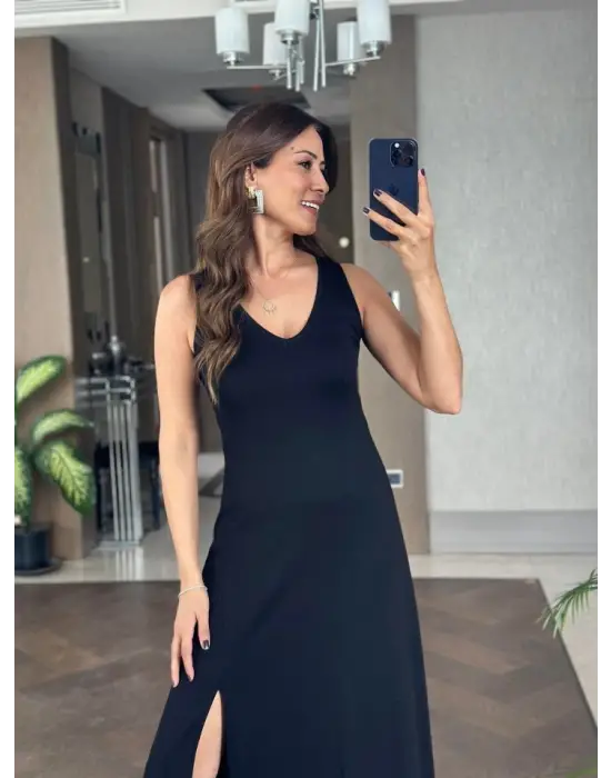 Kadın Askılı V Yakalı Yırtmaçlı Viskon Elbise