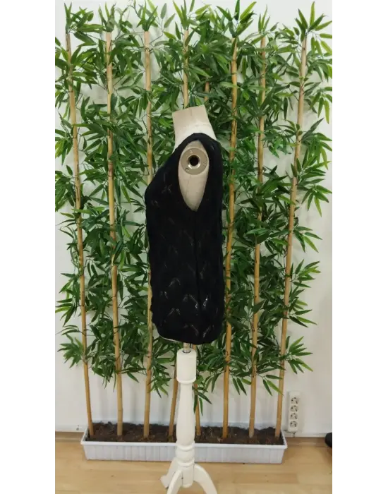 Omarı Yazın Şıklığına Uygun Desenli Askılı Triko Bluz