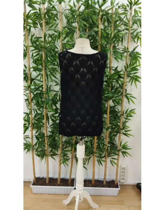 Omarı Yazın Şıklığına Uygun Desenli Askılı Triko Bluz