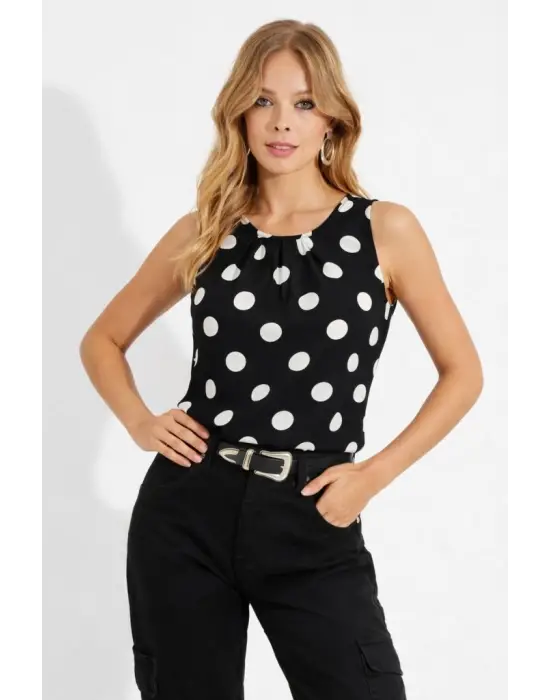 Kadın Askılı Yakası Büzgülü Puantiyeli Atlas Bluz