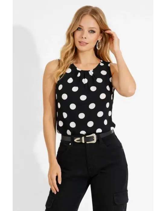 Kadın Askılı Yakası Büzgülü Puantiyeli Atlas Bluz