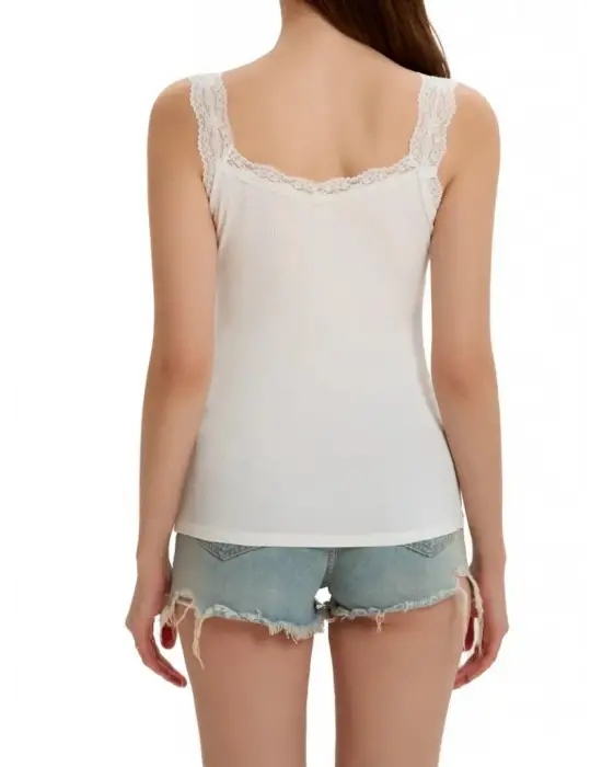 Kadın Askılı Yuvarlak Yaka Dantel Detay Kaşkorse Bluz