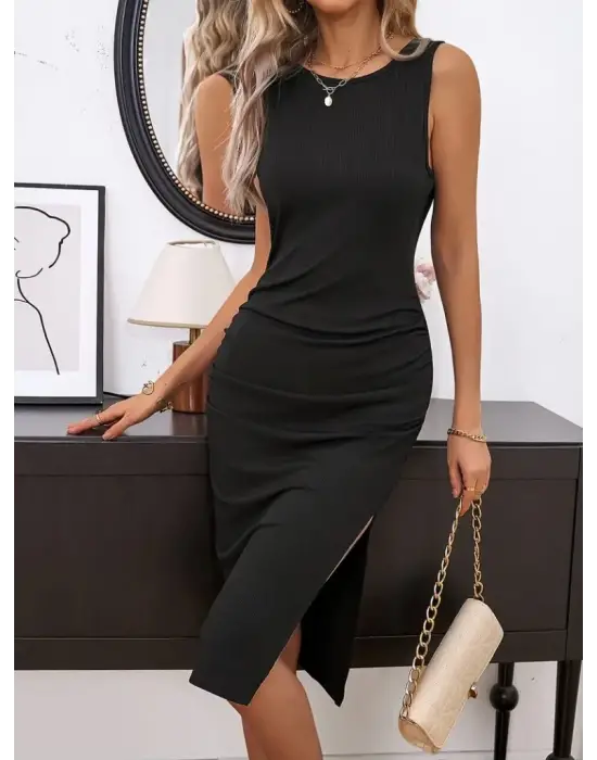 Omarı Kadın Yandan Yırtmaçlı Büzgü Detaylı Krep Elbise