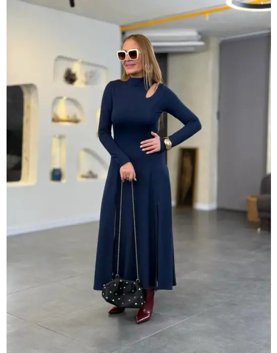 Kadın Balıkçı Yaka Damla Detaylı Yırtmaçlı Uzun Viskon Iki Iplik Maxi Elbise