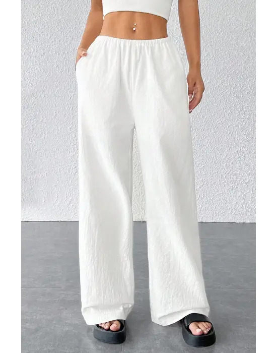 Omarı Şık ve Rahat Beyaz Geniş Paça Pantolon