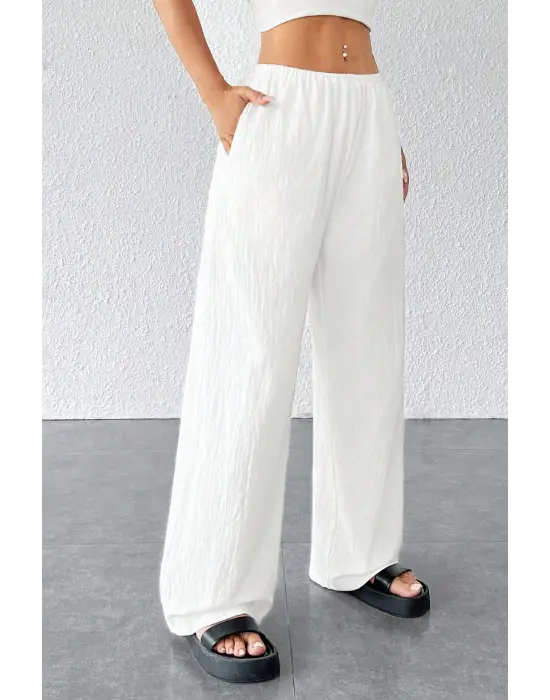 Omarı Şık ve Rahat Beyaz Geniş Paça Pantolon