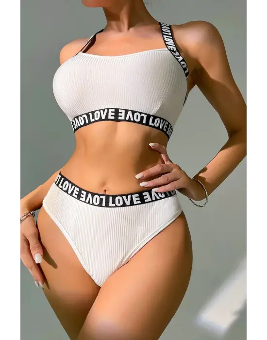 Omarı Beyaz Çapraz Sırt Ve Love Yazı Detaylı İç Çamaşır Takımı