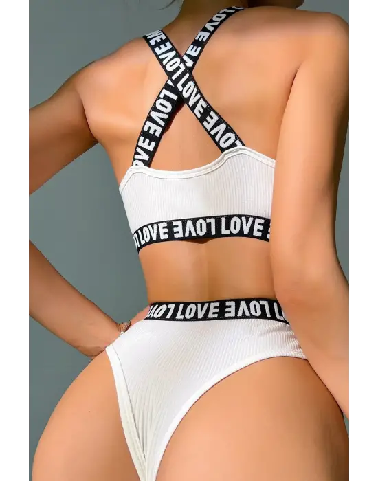 Omarı Beyaz Çapraz Sırt Ve Love Yazı Detaylı İç Çamaşır Takımı