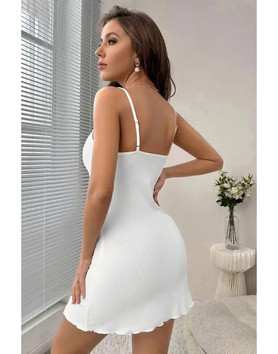 Omarı Beyaz Dantelli İşlemeli Şık Kadın Gecelik