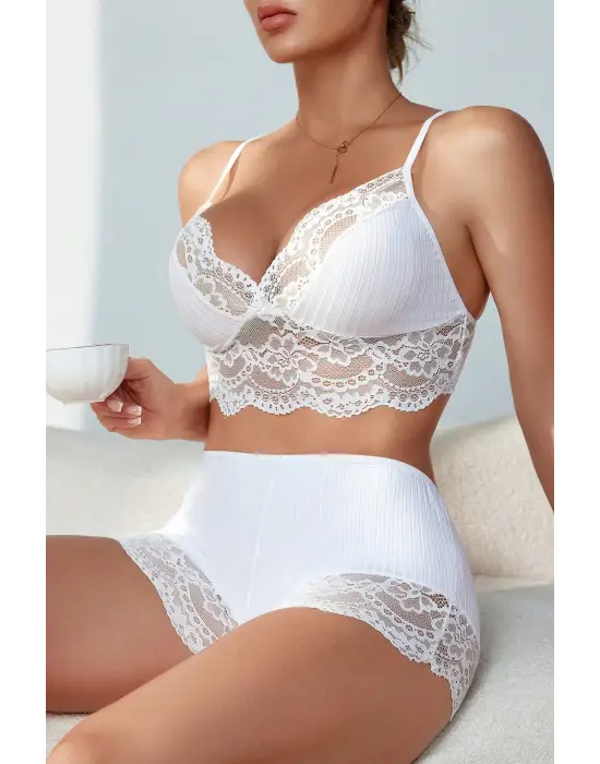 Omarı İnce Detaylı Dantel Gecelik Takım