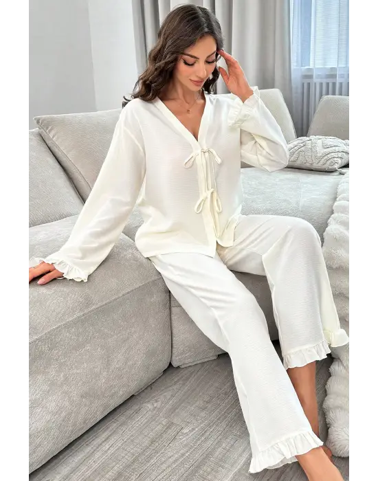 Kadın Beyaz Önden Bağlamalı Kolu ve Paçası Fırfır Detaylı Uzun Kollu Pijama Takımı