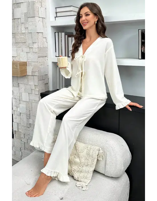 Kadın Beyaz Önden Bağlamalı Kolu ve Paçası Fırfır Detaylı Uzun Kollu Pijama Takımı