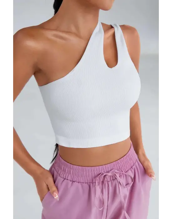 Omarı Tek Omuz Detaylı Beyaz Crop Top Bluz