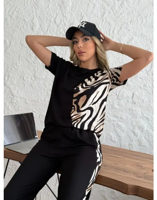 Kadın Bisiklet Yaka Kısa Kol Leopar Desen Bluz Ve Pantolon Ikili Takım