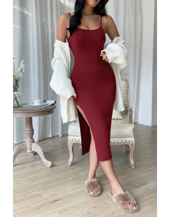 Omarı Cazip Bordo Yırtmaçlı Diz Altı Gecelik