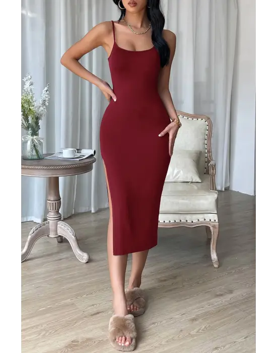 Omarı Cazip Bordo Yırtmaçlı Diz Altı Gecelik