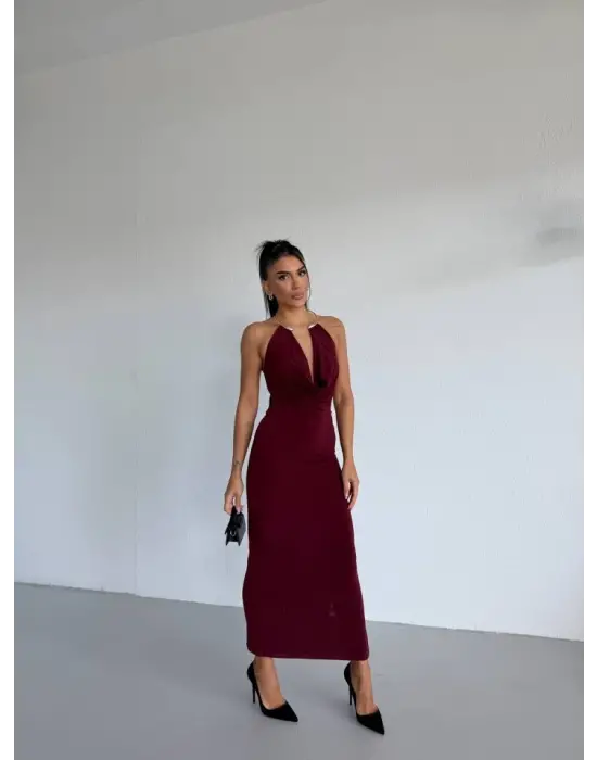 Kadın Boyun Aksesuarlı Halter Yaka Maxi Boy Sandy Kumaş Elbise