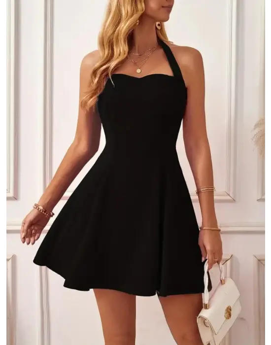 Omarı Şık Kadın Sırtı Açık Mini Elbise