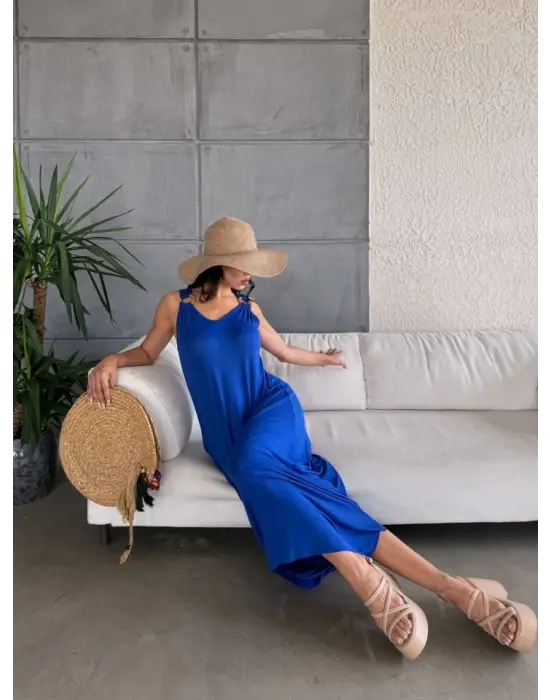 Omarı Asimetrik Kesim V Yaka Çan Elbise