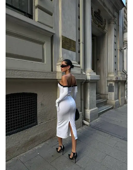 Omarı Şık Yırtmaç Detaylı Kadın Elbisesi