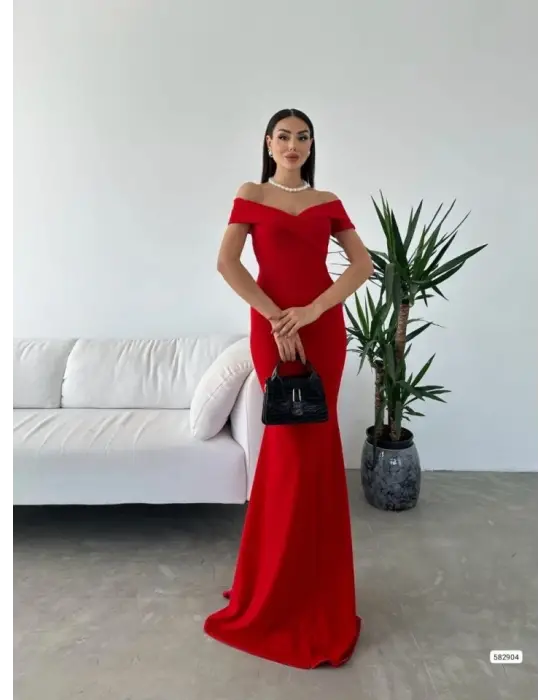 Kadın Dalgıç Kumaş Kayık Yaka Ve Dekolte Detaylı Elbise