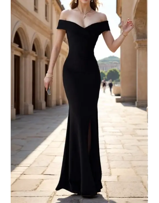 Kadın Dalgıç Kumaş Kayık Yaka Ve Dekolte Detaylı Elbise