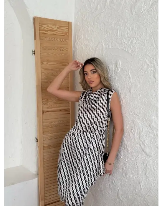 Omarı Degaje Yaka Saten Midi Elbise