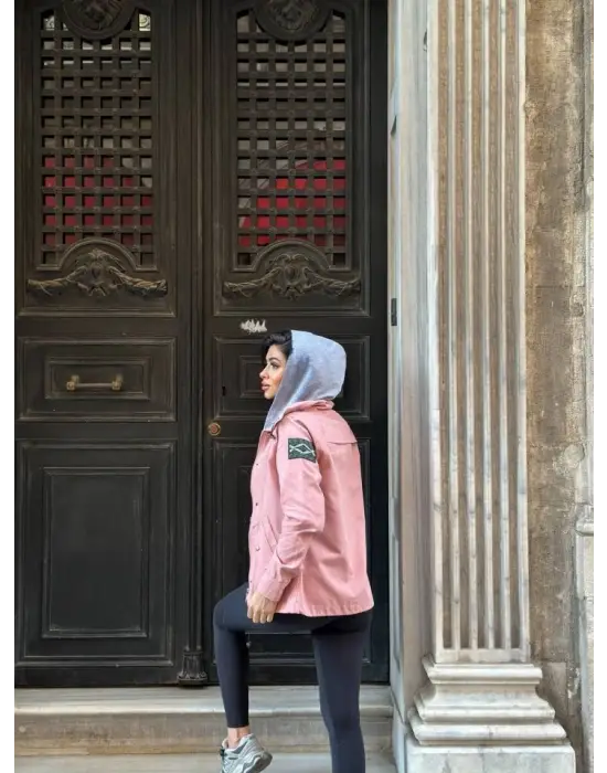 Kadın Ek Parça Kapüşon Kol Arma Detay Gabardin Ceket