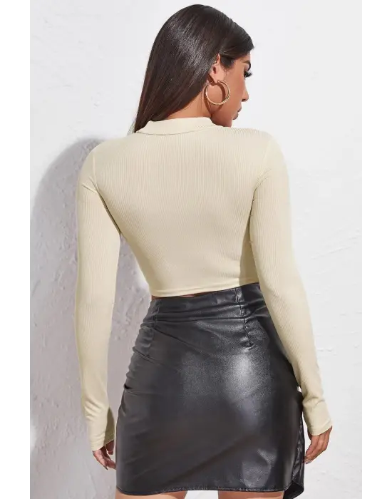 Omarı Ekru Göğüs Dekolteli Uzun Kollu Crop Top Bluz