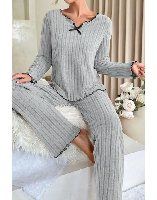 Kadın Gri Çizgili Uzun Kollu Fiyonk Detaylı Pijama Takımı Rahat Mevsimlik