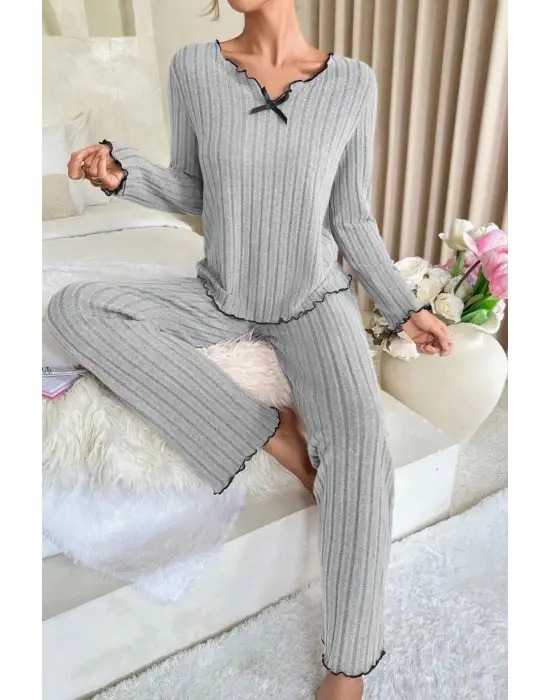 Kadın Gri Çizgili Uzun Kollu Fiyonk Detaylı Pijama Takımı Rahat Mevsimlik