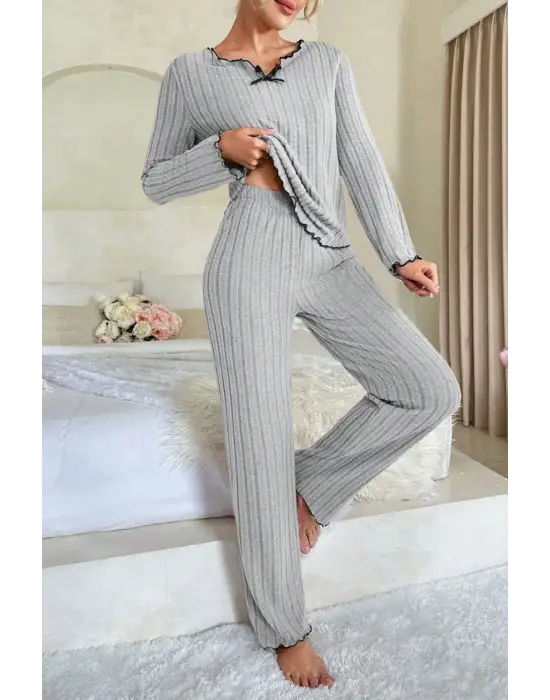Kadın Gri Çizgili Uzun Kollu Fiyonk Detaylı Pijama Takımı Rahat Mevsimlik