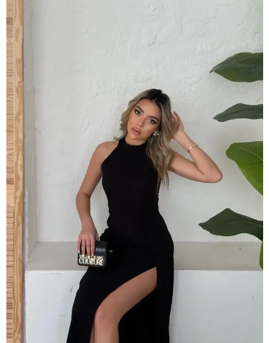 Omarı Derin Yırtmaç Detaylı Krep Abiye Elbise