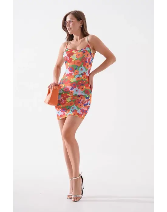 Şık Desenli İnce Askılı Elbise