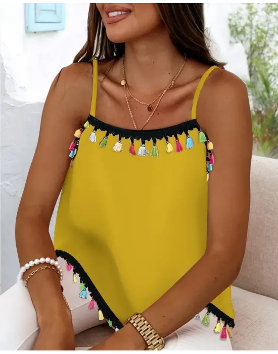 Omarı Püskül Detaylı Kadın Askılı Bluz